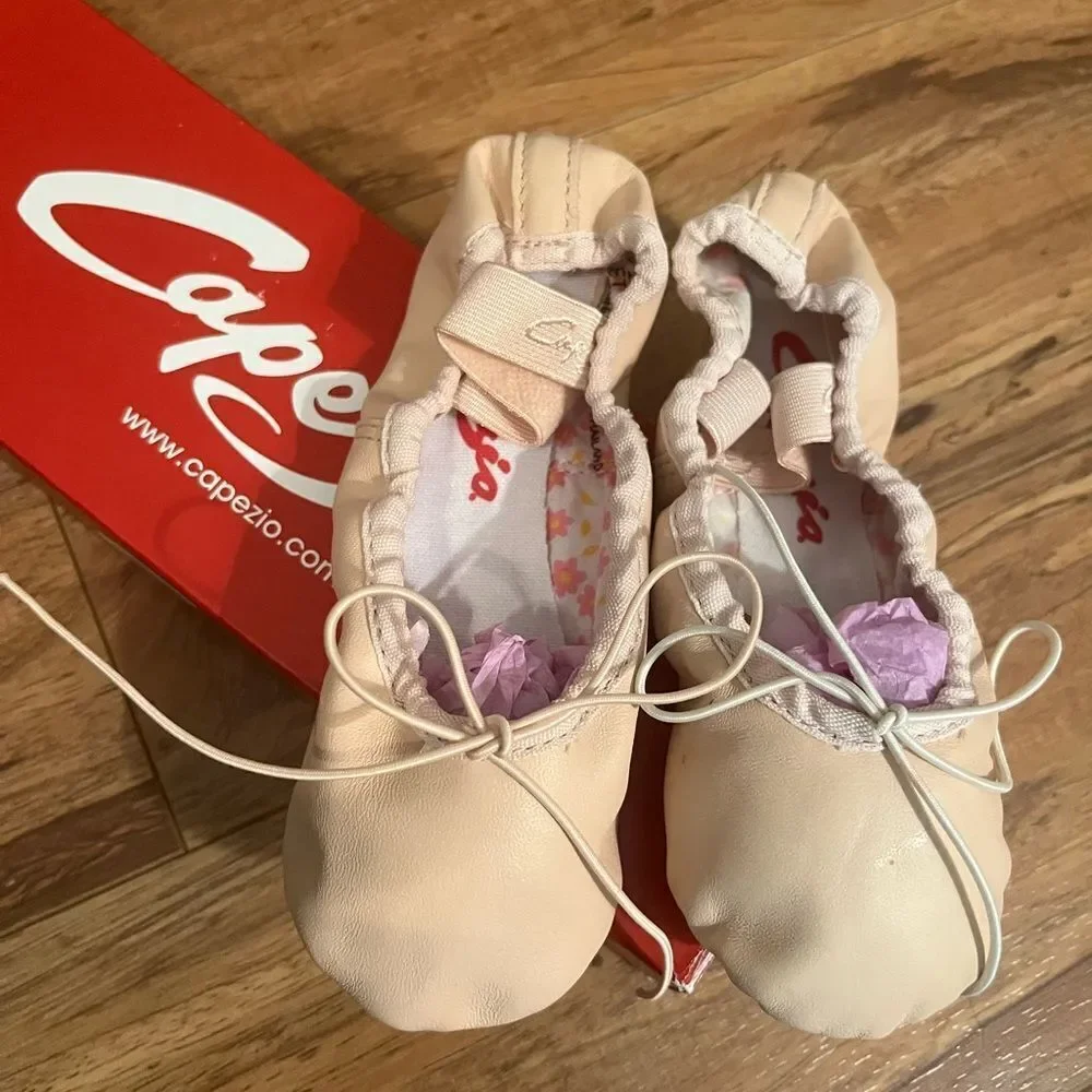 NWT Capezio Pink Dance Slippers Soft Sole